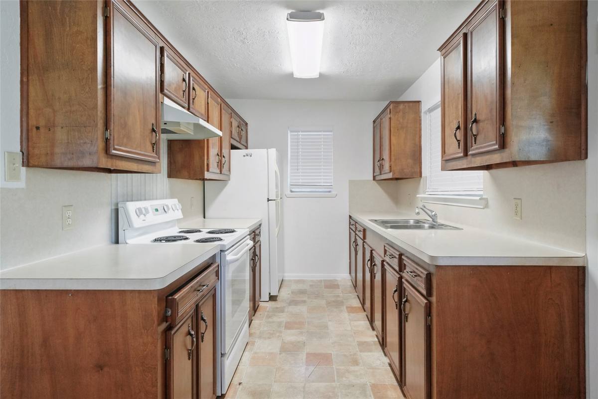 Apartment for rent at 18121 Atkinson Lane, Conroe, TX 77384