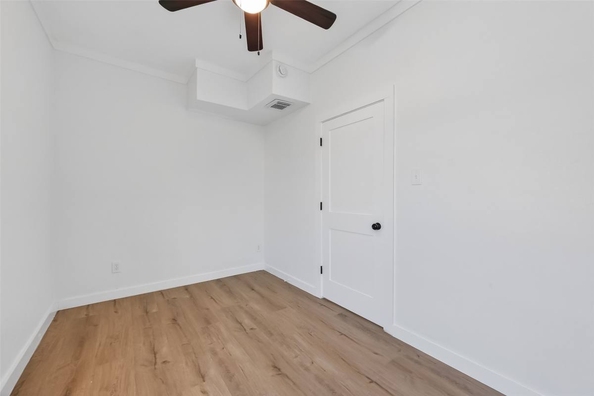 Apartment for rent at 2202 Hutchins St #2202B, Houston, TX 77003