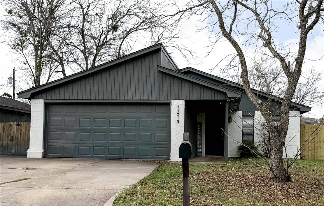Apartment for rent at 1214 Dexter Dr S, College Station, TX 77840