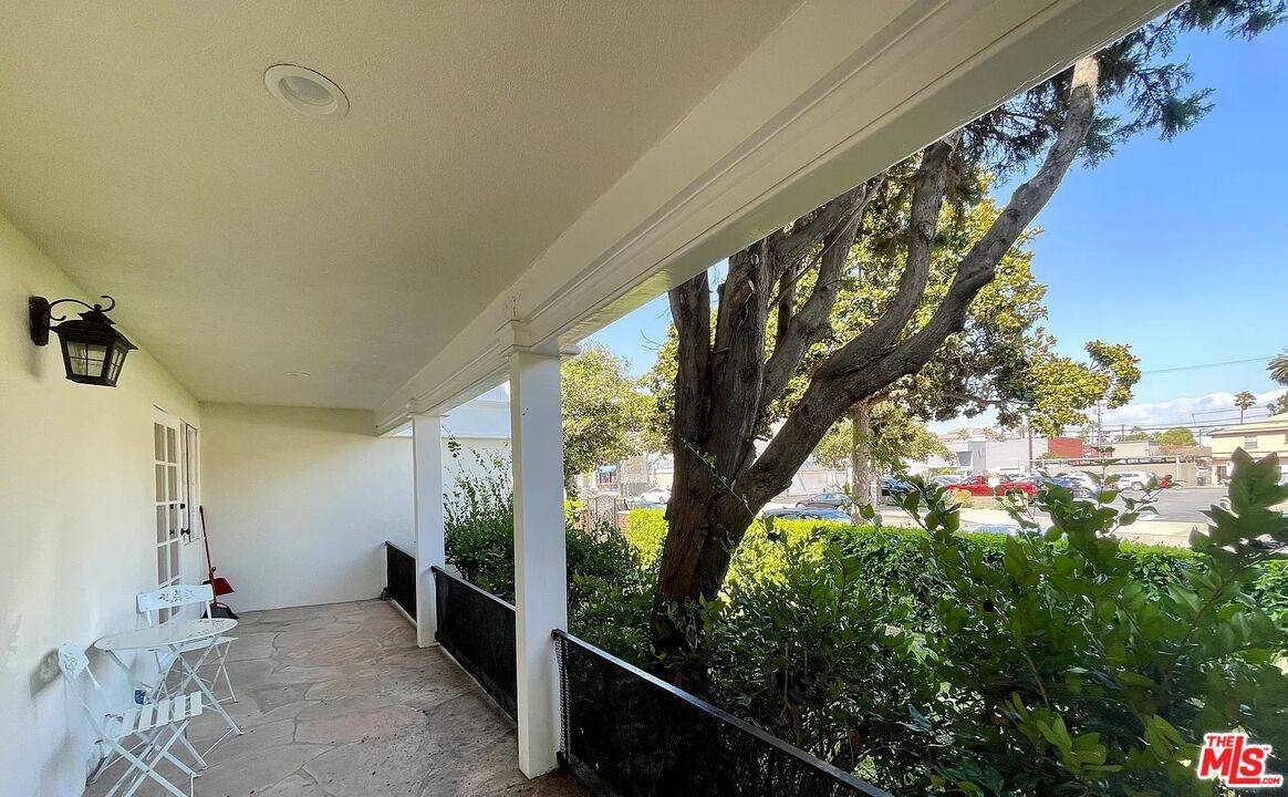 Apartment for rent at 1212 10th St #2, Santa Monica, CA 90401
