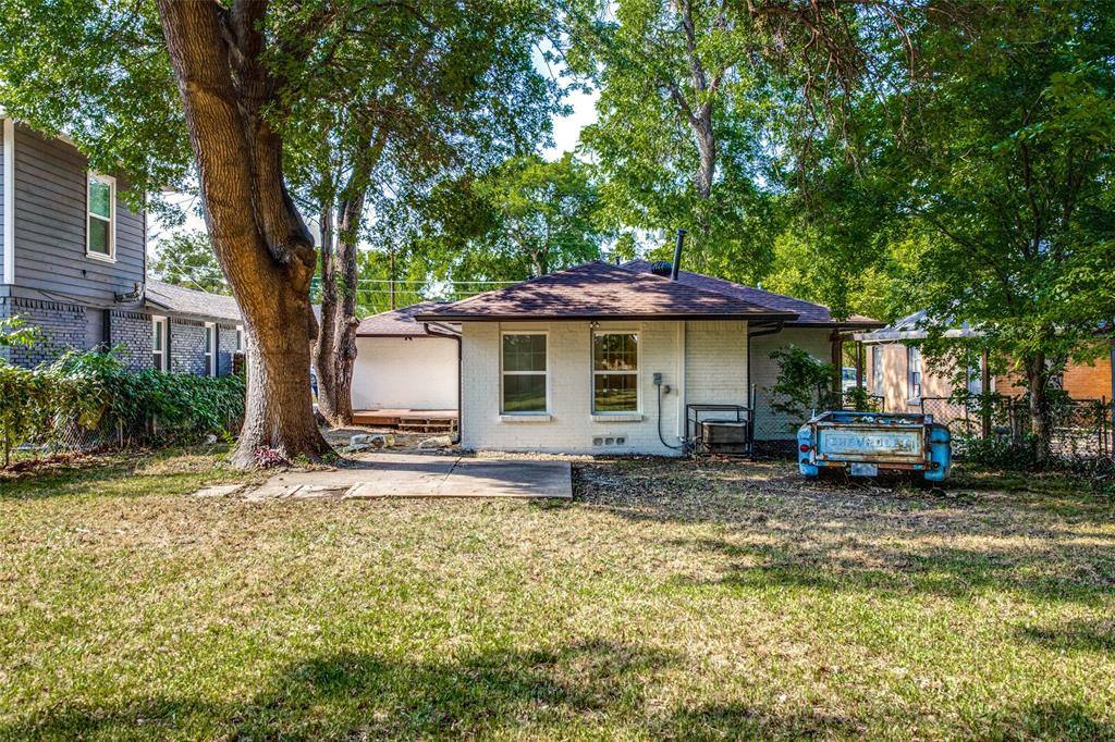 Apartment for rent at 3564 Virginia Blvd, Dallas, TX 75211