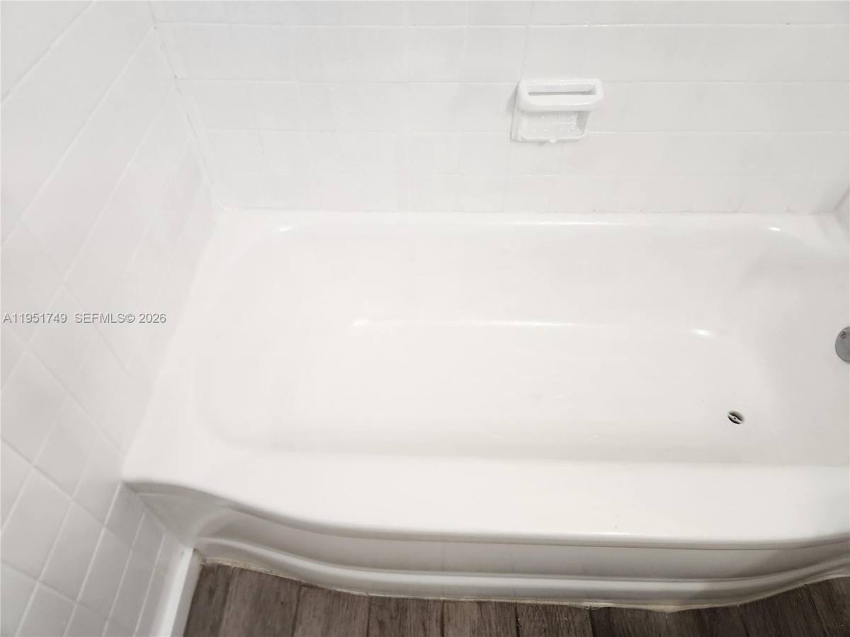 Apartment for rent at 16031 NE 18th Place #160311B, Miami, FL 33162