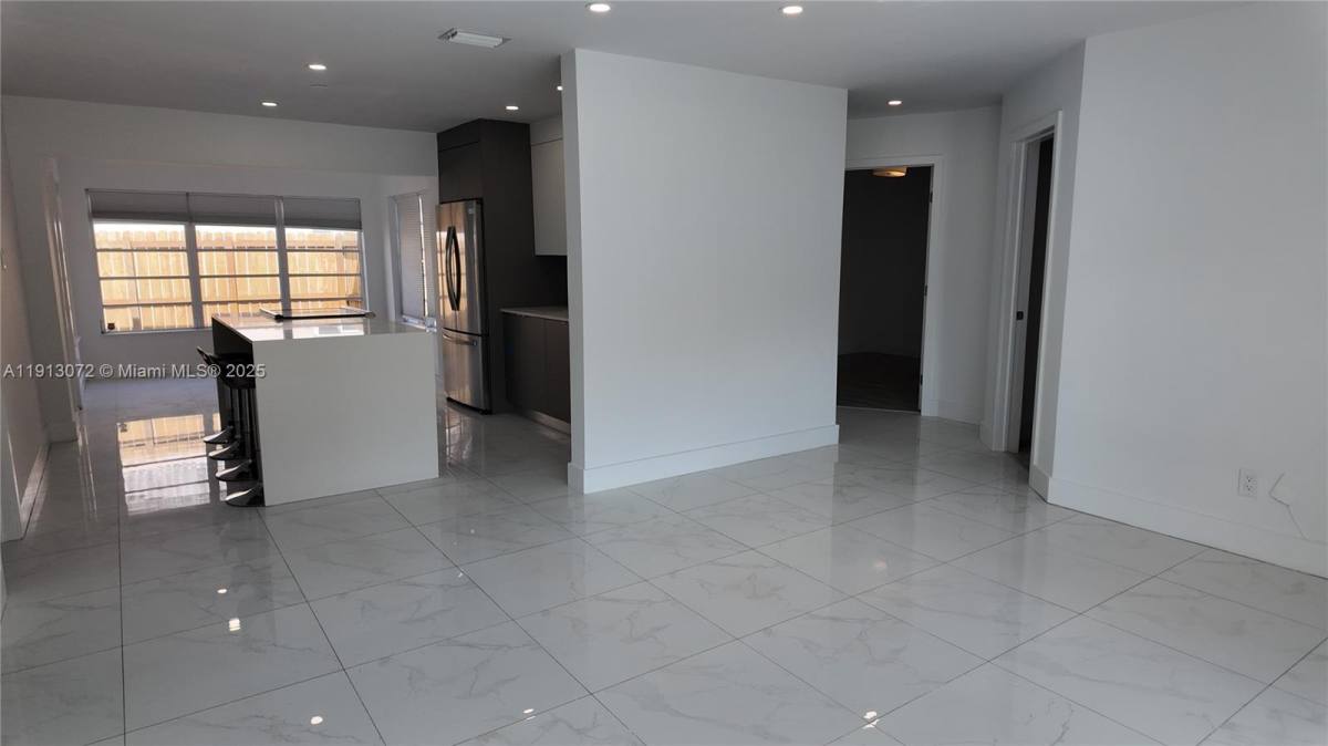 Apartment for rent at 441 Corridor #2100, Hollywood, FL 33021