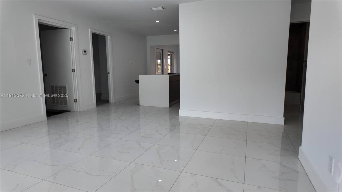 Apartment for rent at 441 Corridor #2100, Hollywood, FL 33021