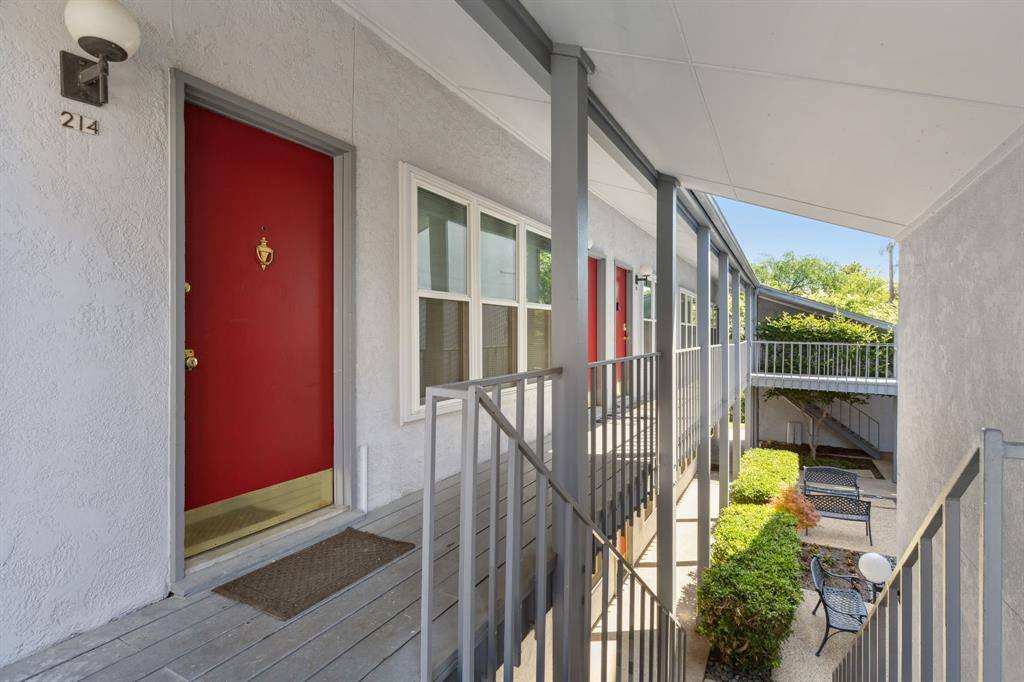 Condo for rent at 3827 Gilbert Ave #214, Dallas, TX 75219