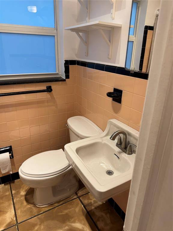 Apartment for rent at 1141 NE 16th Ave #4, Fort Lauderdale, FL 33304