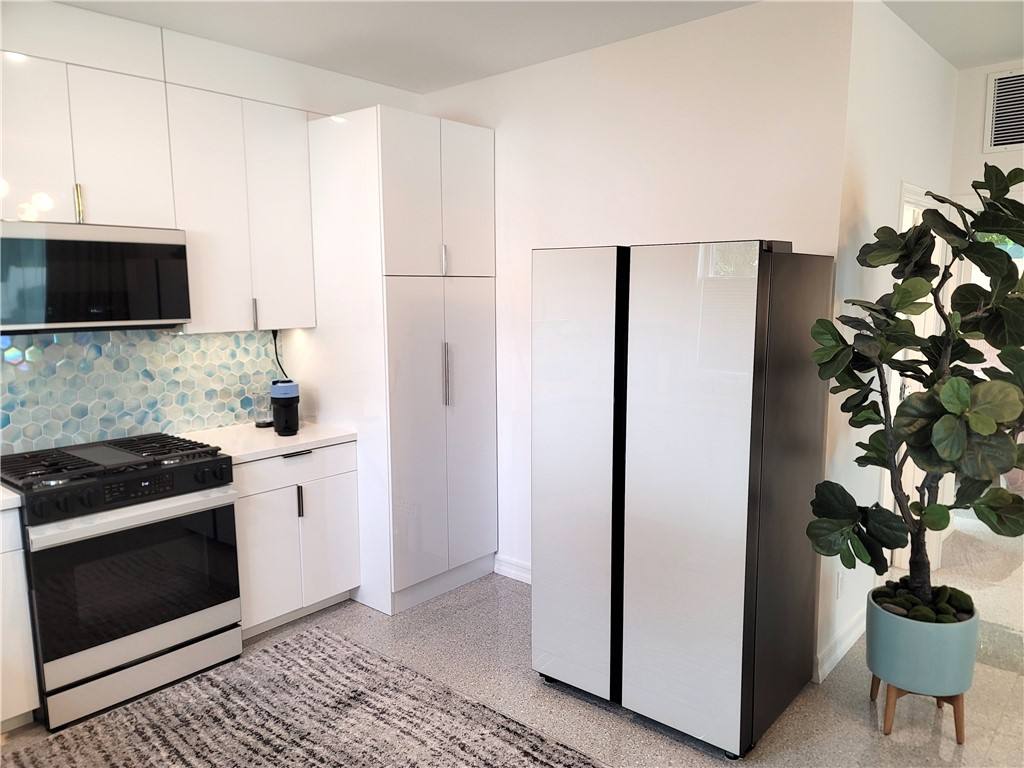 Apartment for rent at 72937 Willow St, Palm Desert, CA 92260