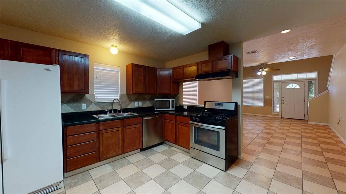 Apartment for rent at 1724 Boardwalk Court, College Station, TX 77840