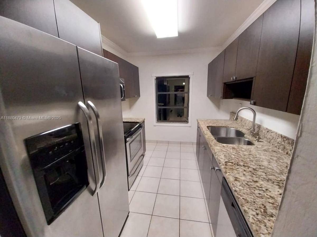 Apartment for rent at 5027 SW 139th Court, Miami, FL 33175