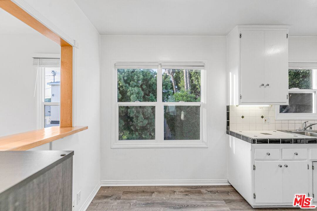 Apartment for rent at 1352 Ocean Park Blvd #1352F, Santa Monica, CA 90405