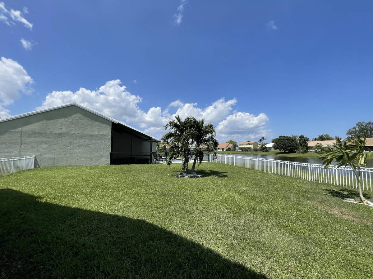 Apartment for rent at 6411 96th Place S, Boynton Beach, FL 33437