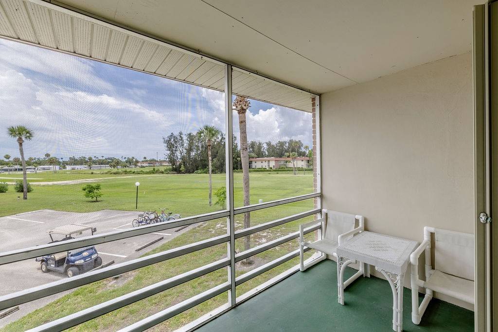 Apartment for rent at 44 Woodland Dr #204, Vero Beach, FL 32962