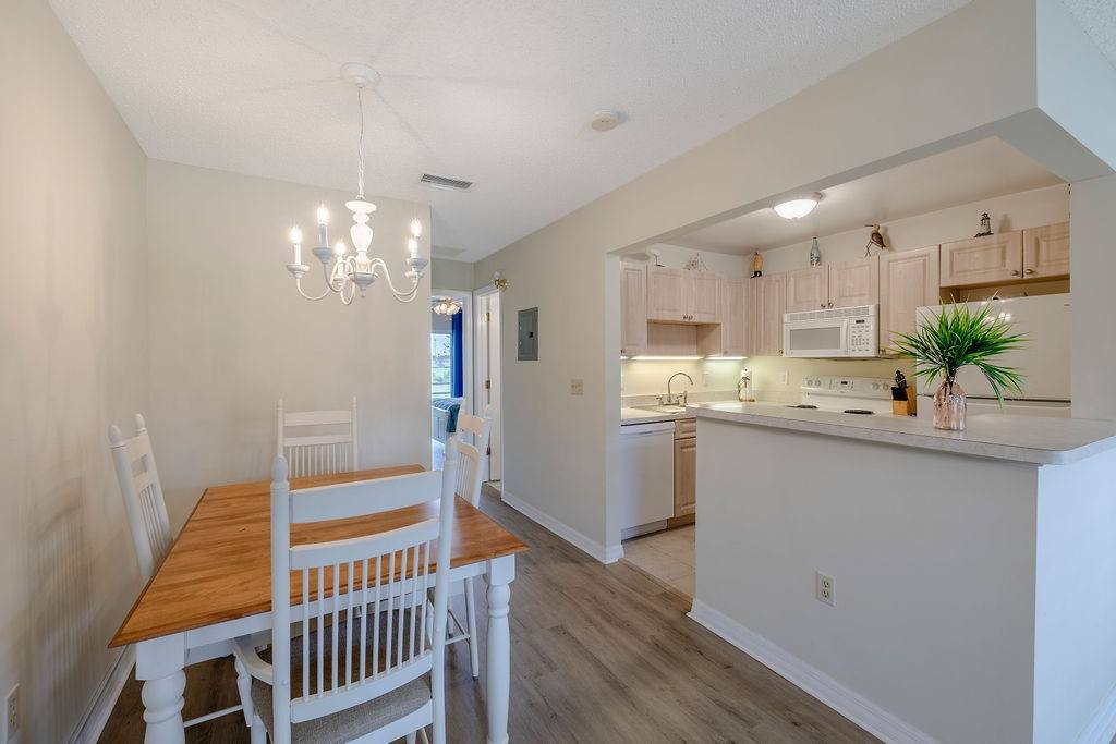 Apartment for rent at 44 Woodland Dr #204, Vero Beach, FL 32962