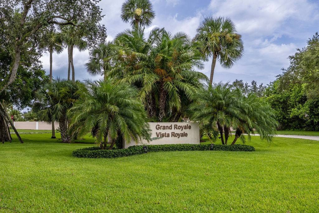 Apartment for rent at 44 Woodland Dr #204, Vero Beach, FL 32962