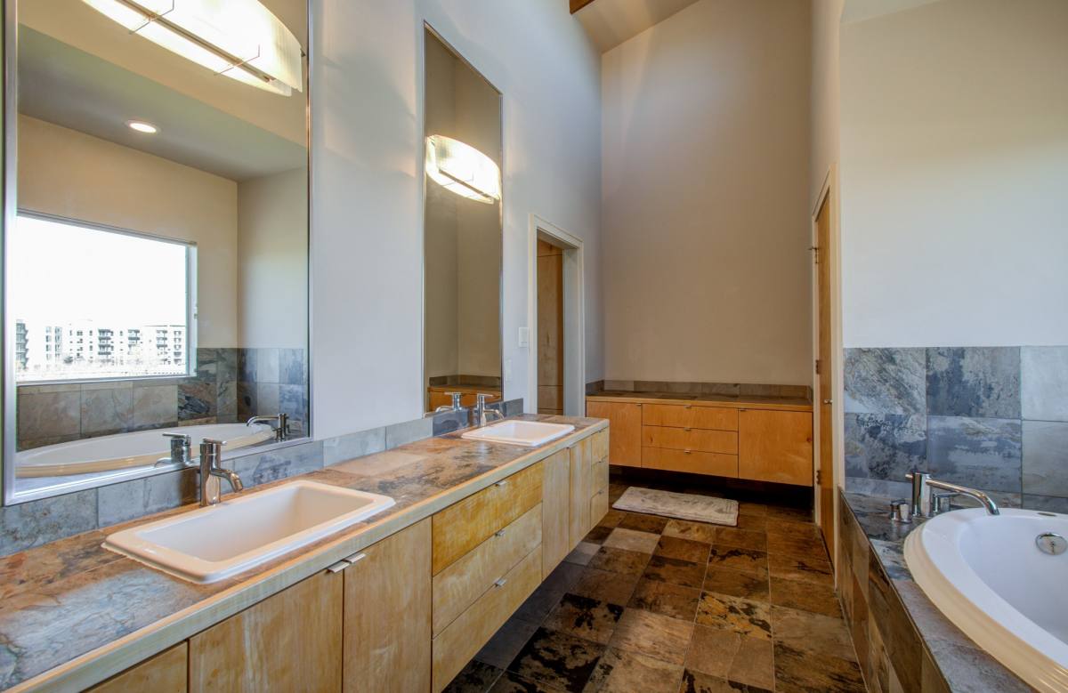 Townhouse for rent at 318 McAlpine St #318, Houston, TX 77003