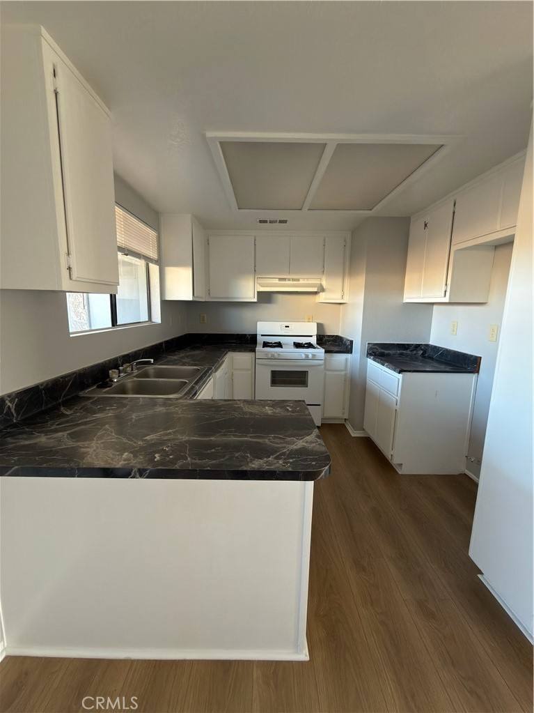 Apartment for rent at 10547 Cochiti Rd, Apple Valley, CA 92308