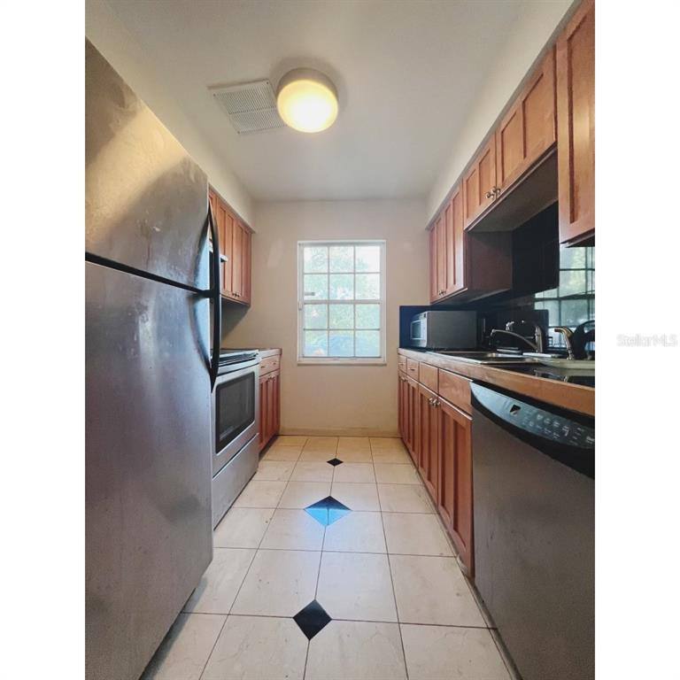 Condo for rent at 515 S Hyer Ave #515-1, Orlando, FL 32801