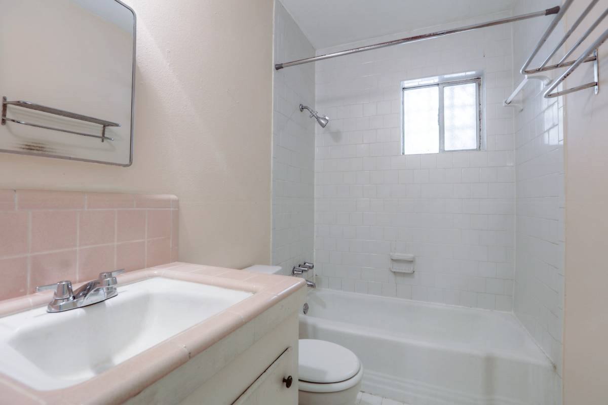 Apartment for rent at 1521 Rutland St #4, Houston, TX 77008