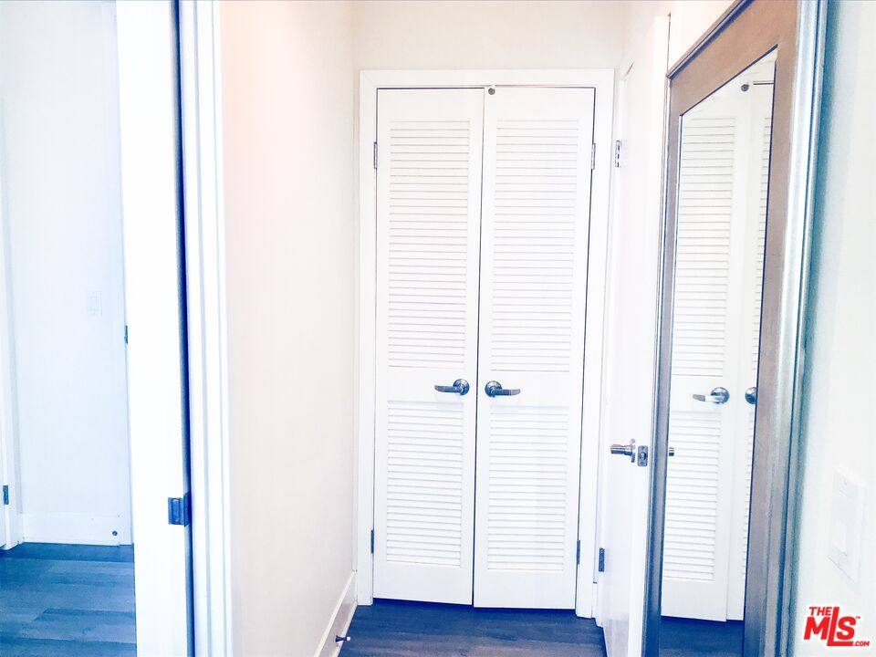 Apartment for rent at 1241 5th St #502, Santa Monica, CA 90401