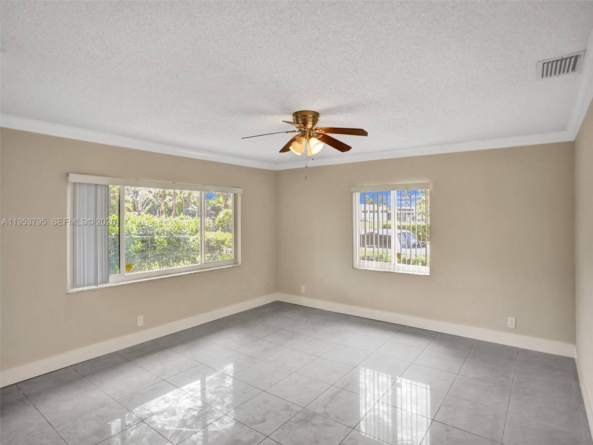 Apartment for rent at 920 SW 28th St #920-1, Fort Lauderdale, FL 33315