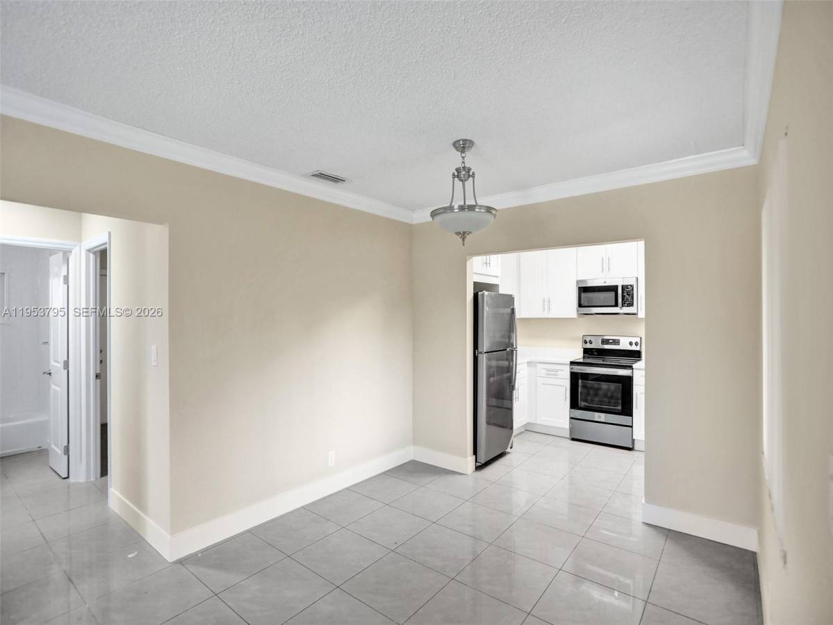 Apartment for rent at 920 SW 28th St #920-1, Fort Lauderdale, FL 33315