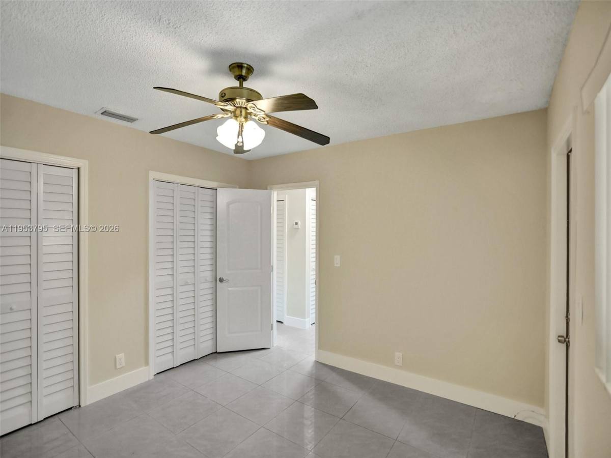 Apartment for rent at 920 SW 28th St #920-1, Fort Lauderdale, FL 33315