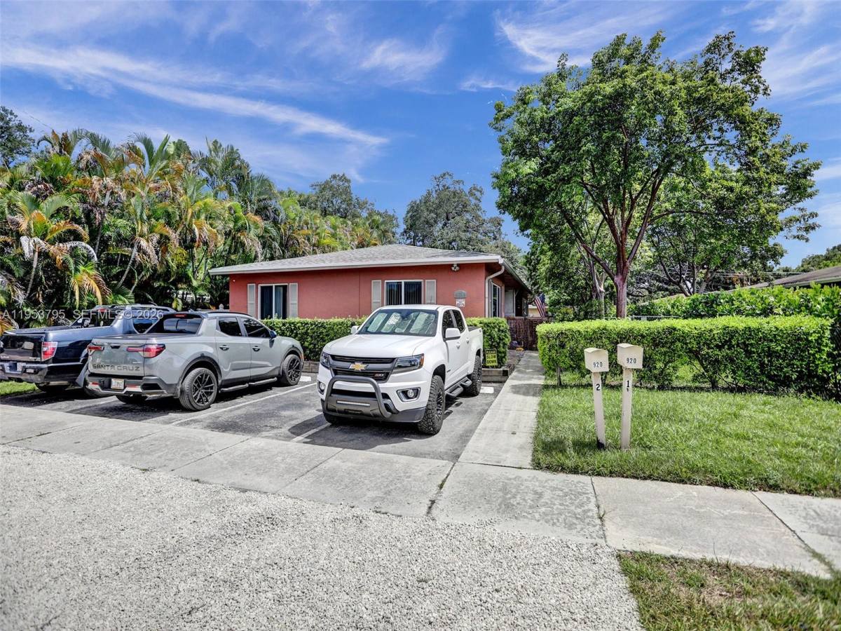 Apartment for rent at 920 SW 28th St #920-1, Fort Lauderdale, FL 33315