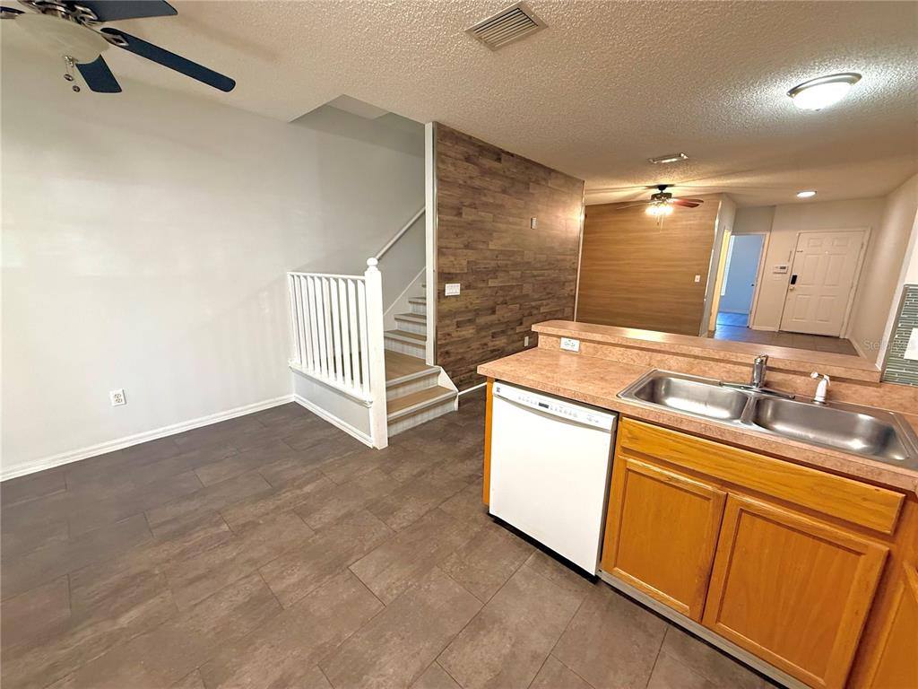 Townhouse for rent at 6339 Osprey Lake Circle, Riverview, FL 33578
