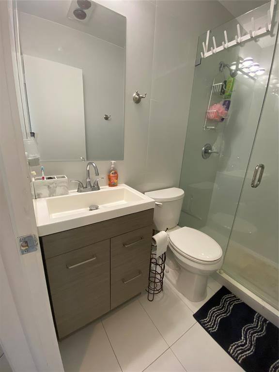 Condo for rent at 2100 NE 38th St #216, Pompano Beach, FL 33064