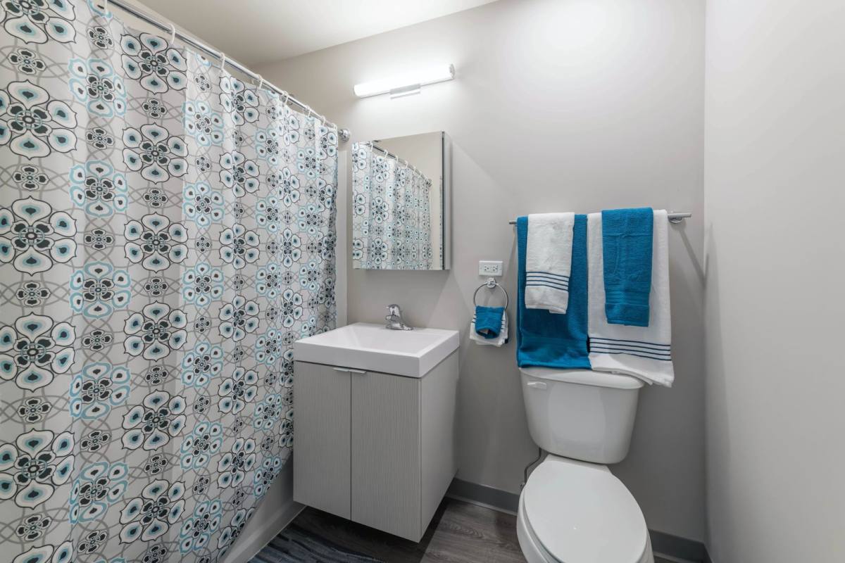 Apartment for rent at 61 E 21st St, Chicago, IL 60616
