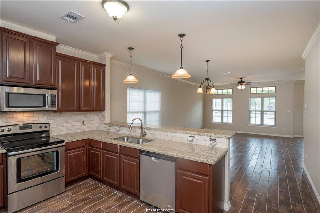 Apartment for rent at 406 Ash St #406A, College Station, TX 77840