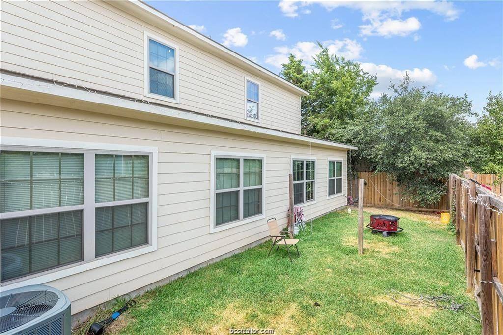 Apartment for rent at 406 Ash St #406A, College Station, TX 77840