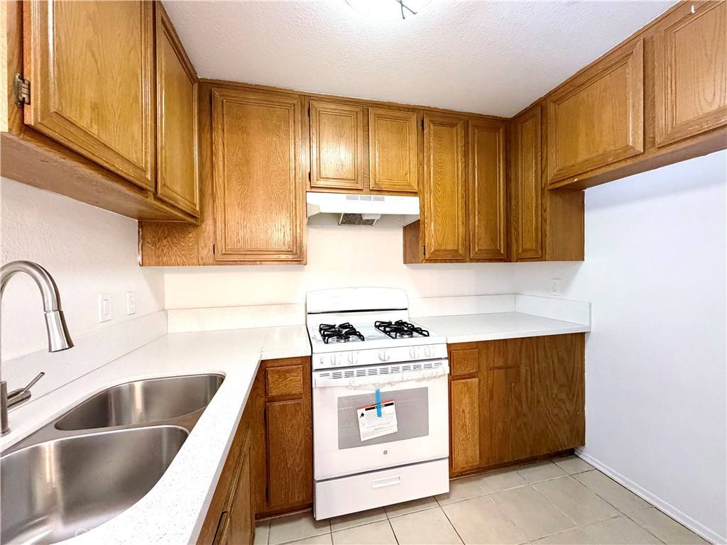 Apartment for rent at 13512 Moorpark St #103, Sherman Oaks, CA 91423