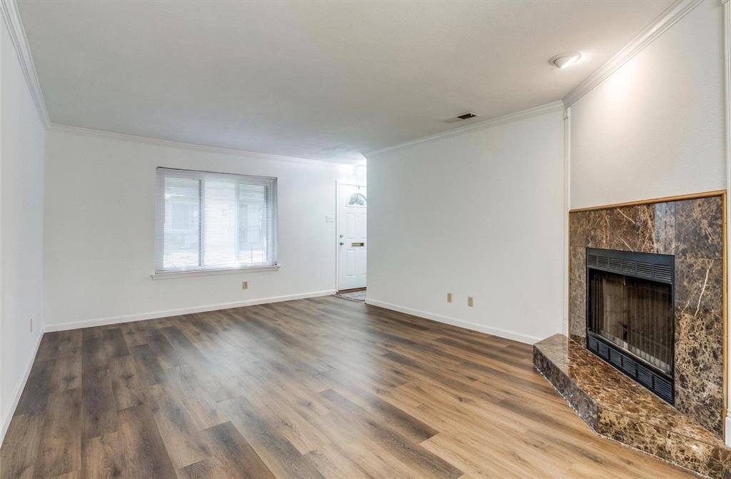 Townhouse for rent at 13853 Leinsper Green Dr, Dallas, TX 75240