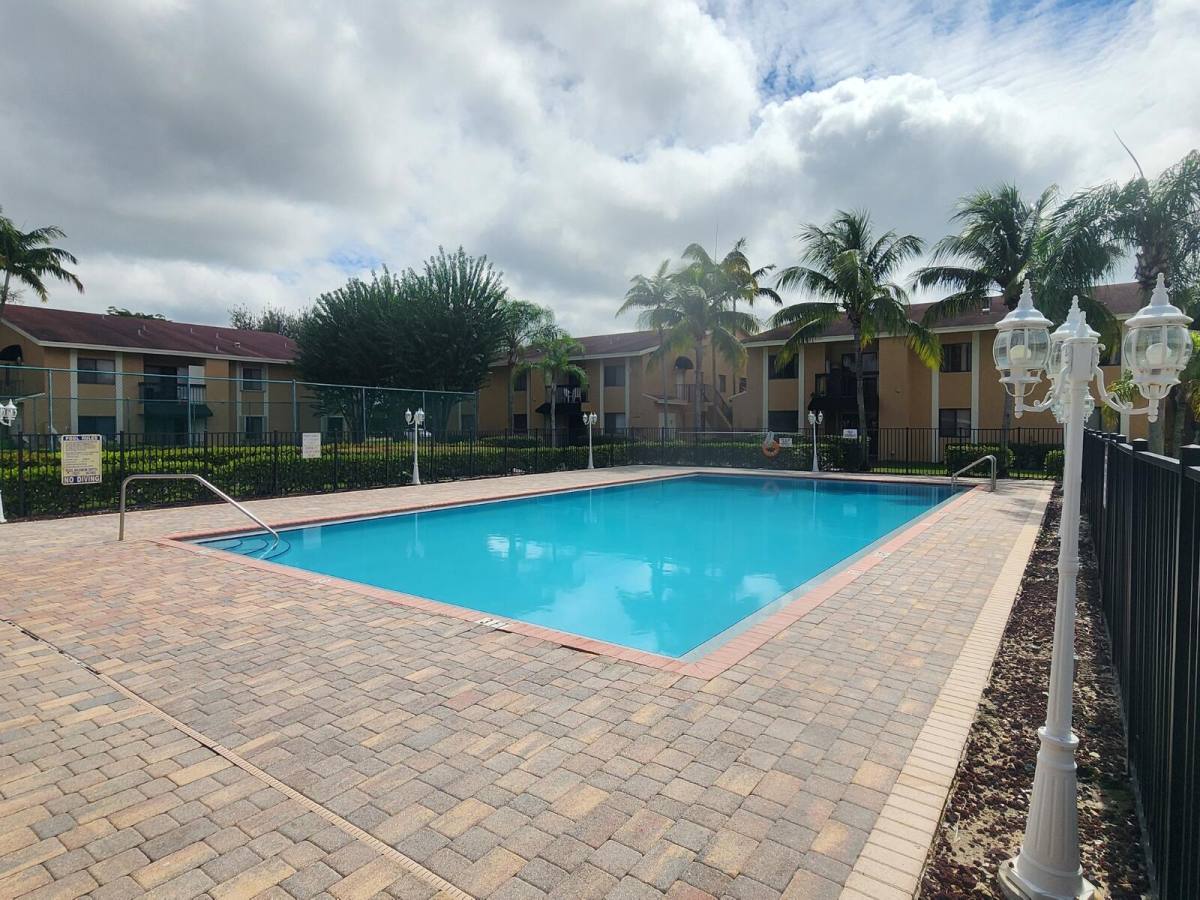 Condo for rent at 6013 10th Ave N #208, Lake Worth, FL 33463
