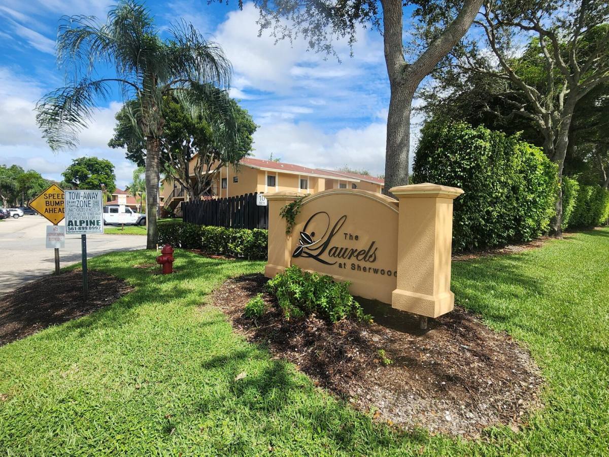 Condo for rent at 6013 10th Ave N #208, Lake Worth, FL 33463