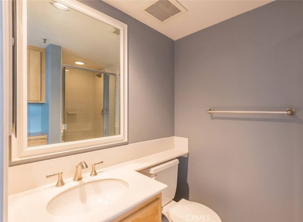 Condo for rent at 200 Pacific Coast Highway 200-314, Huntington Beach, CA 92648