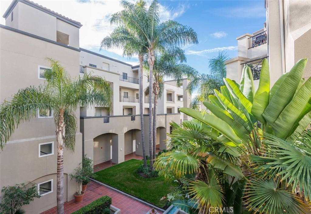 Condo for rent at 200 Pacific Coast Highway 200-314, Huntington Beach, CA 92648