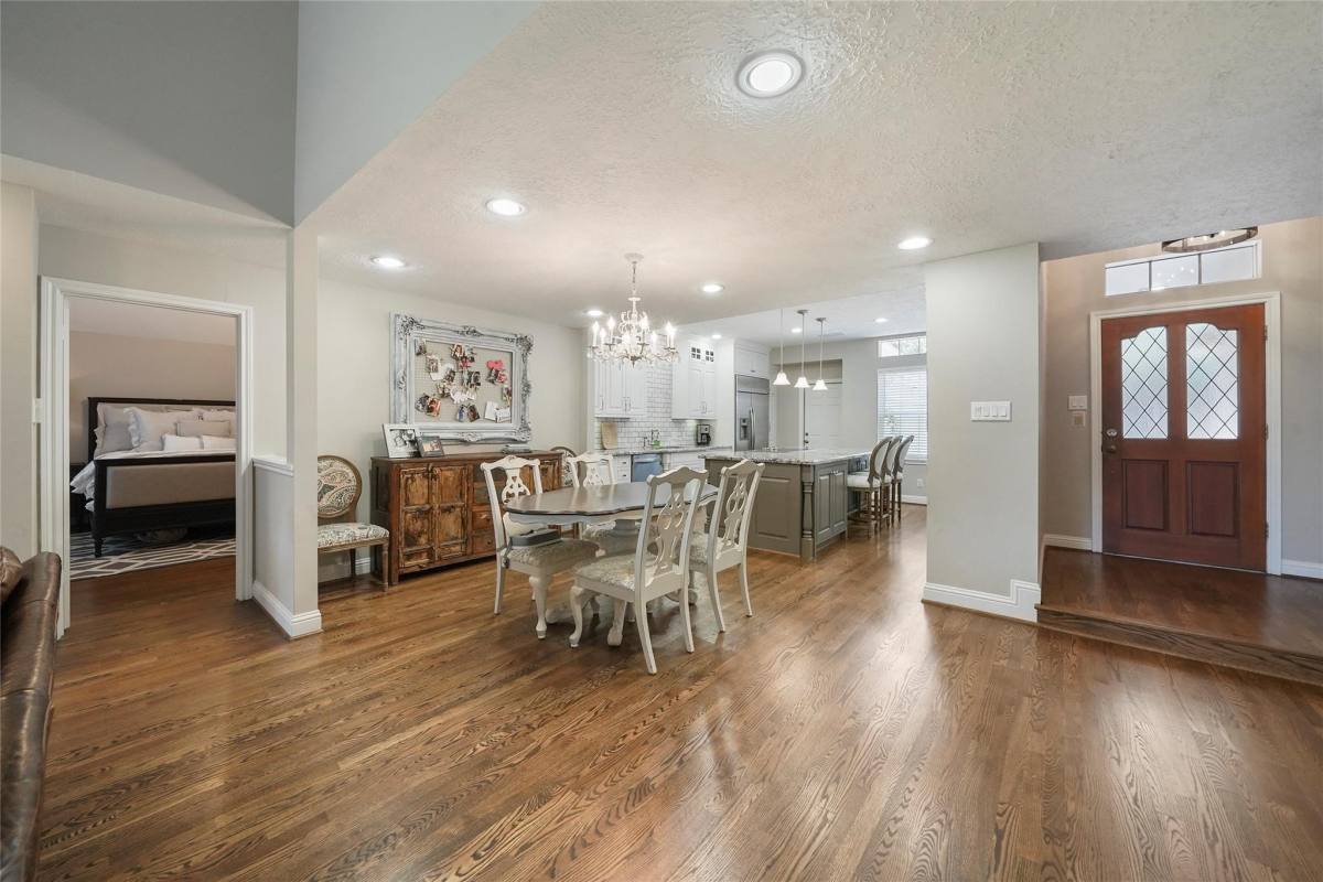 Apartment for rent at 11530 Wickhollow Lane, Houston, TX 77043