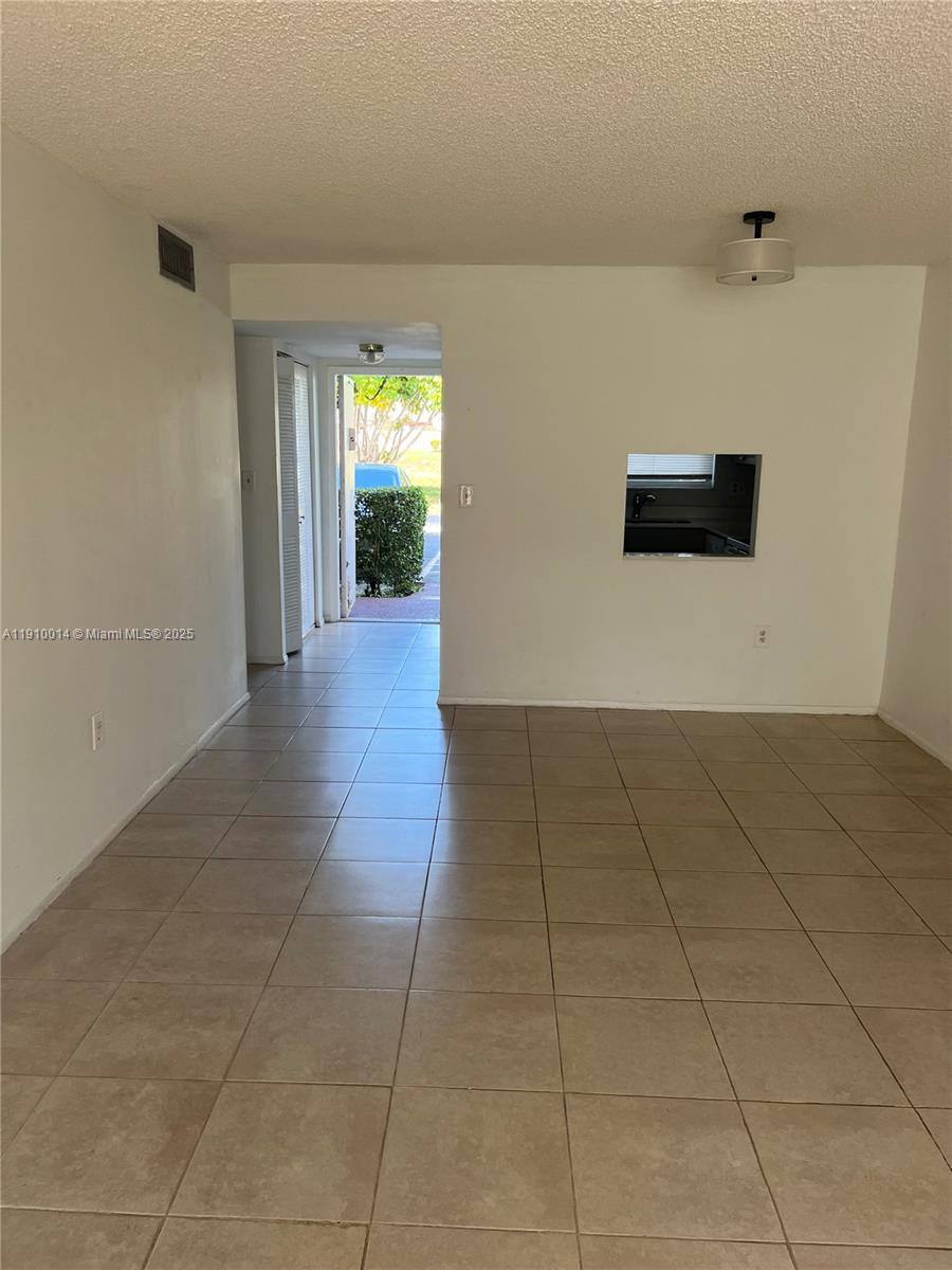 Apartment for rent at 8400 Sunrise Lakes Blvd #106, Fort Lauderdale, FL 33322