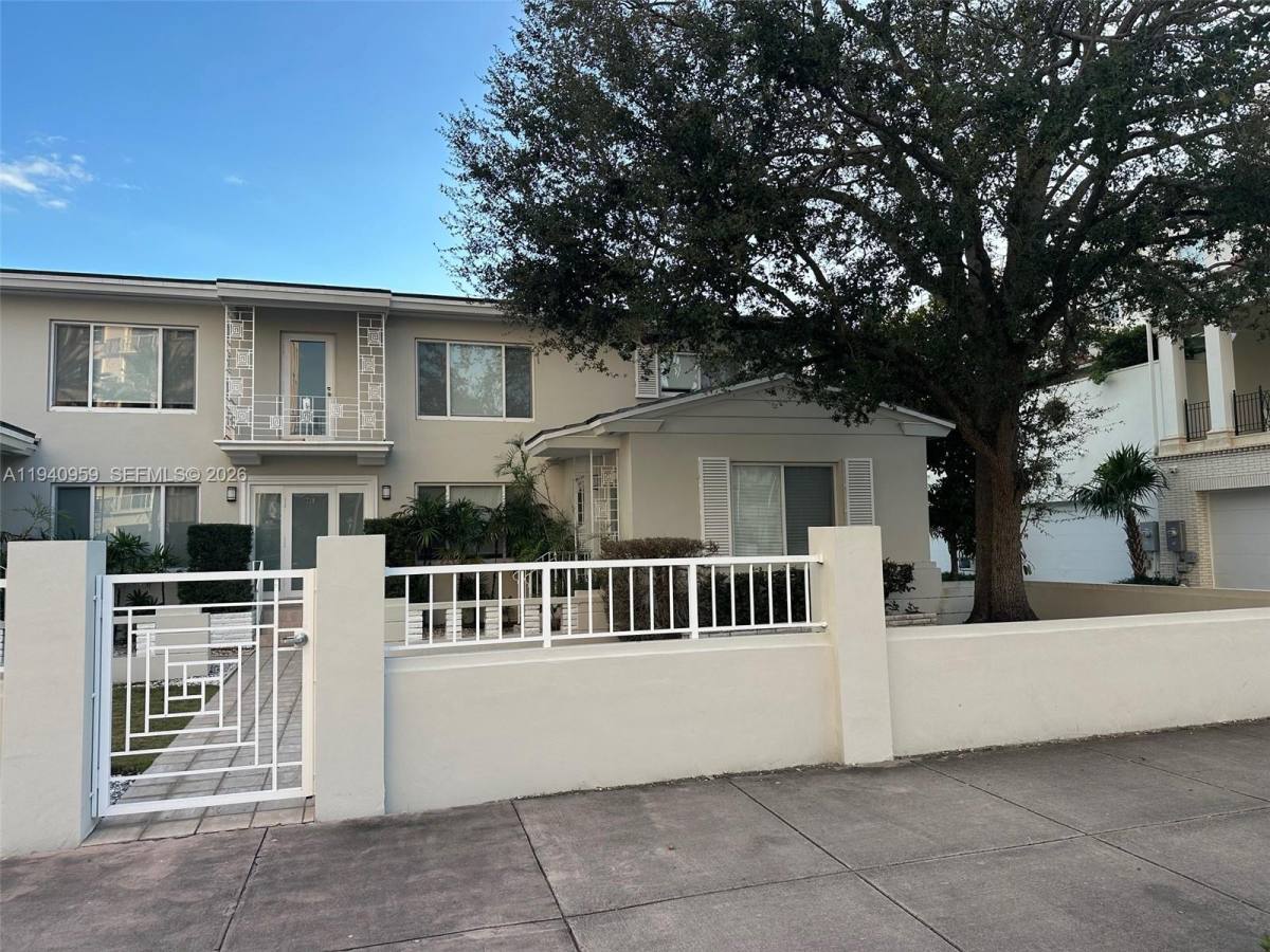 Apartment for rent at 738 Biltmore Way #738-1, Miami, FL 33134