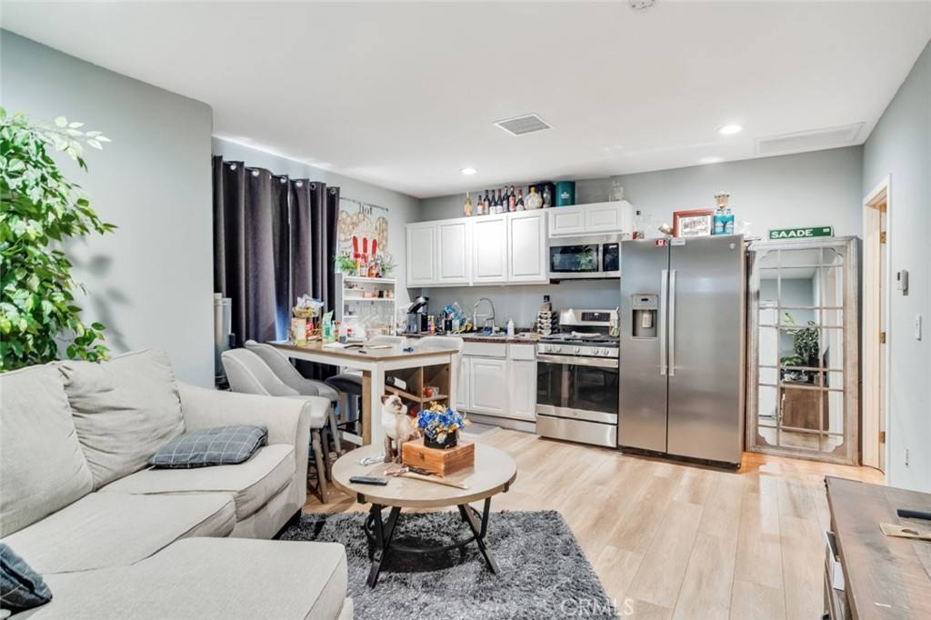 Apartment for rent at 10615 San Fernando Rd, Pacoima, CA 91331