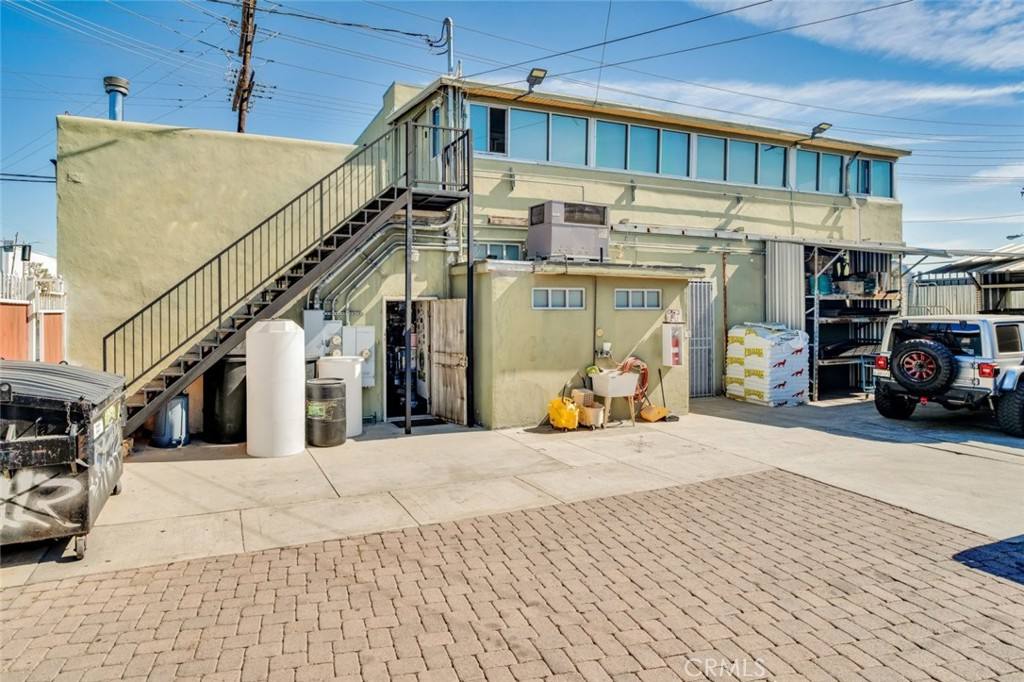 Apartment for rent at 10615 San Fernando Rd, Pacoima, CA 91331