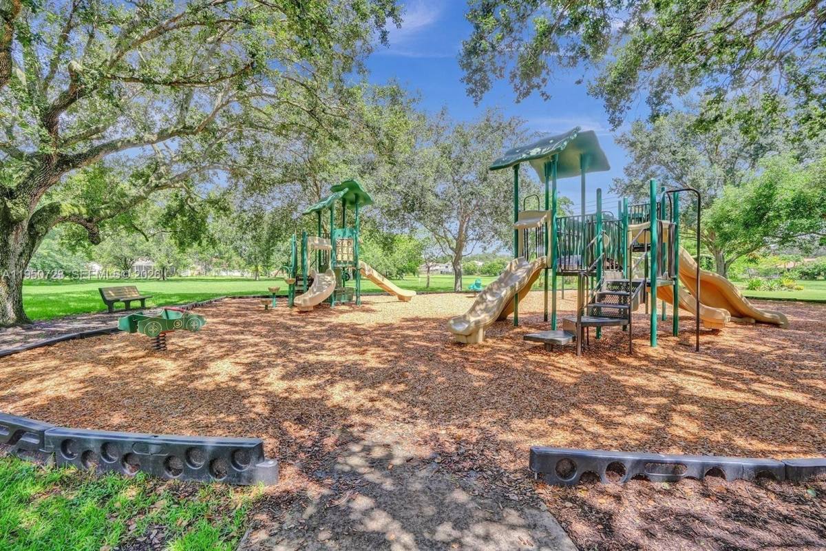 Townhouse for rent at 11045 Neptune Dr, Hollywood, FL 33026