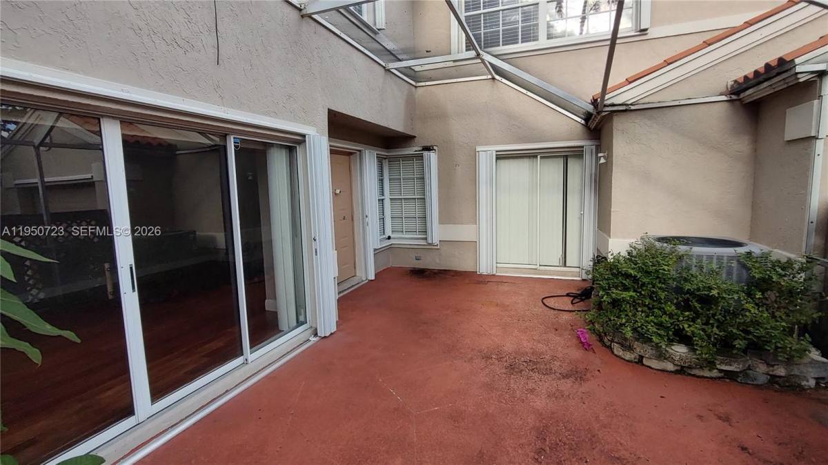 Townhouse for rent at 11045 Neptune Dr, Hollywood, FL 33026
