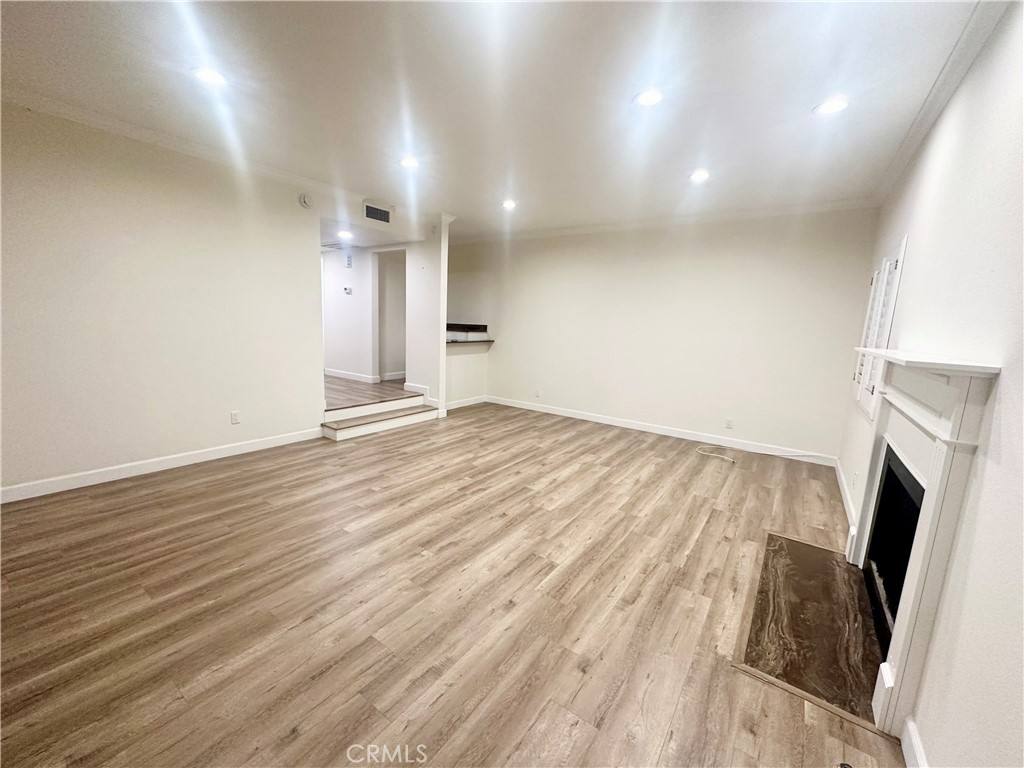 Townhouse for rent at 1433 S Beverly Dr, Los Angeles, CA 90035
