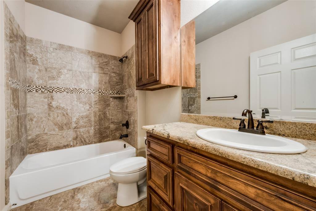 Apartment for rent at 3318 Crystal Clear Court, Granbury, TX 76049