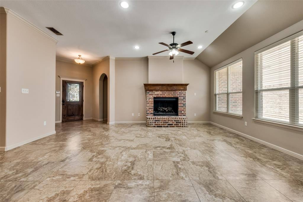 Apartment for rent at 3318 Crystal Clear Court, Granbury, TX 76049