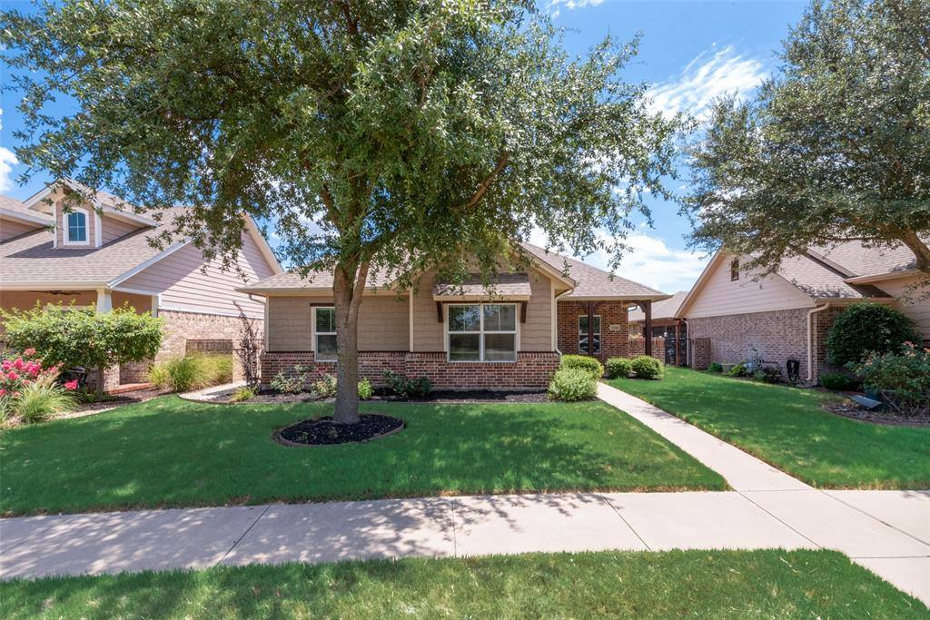 Apartment for rent at 3318 Crystal Clear Court, Granbury, TX 76049