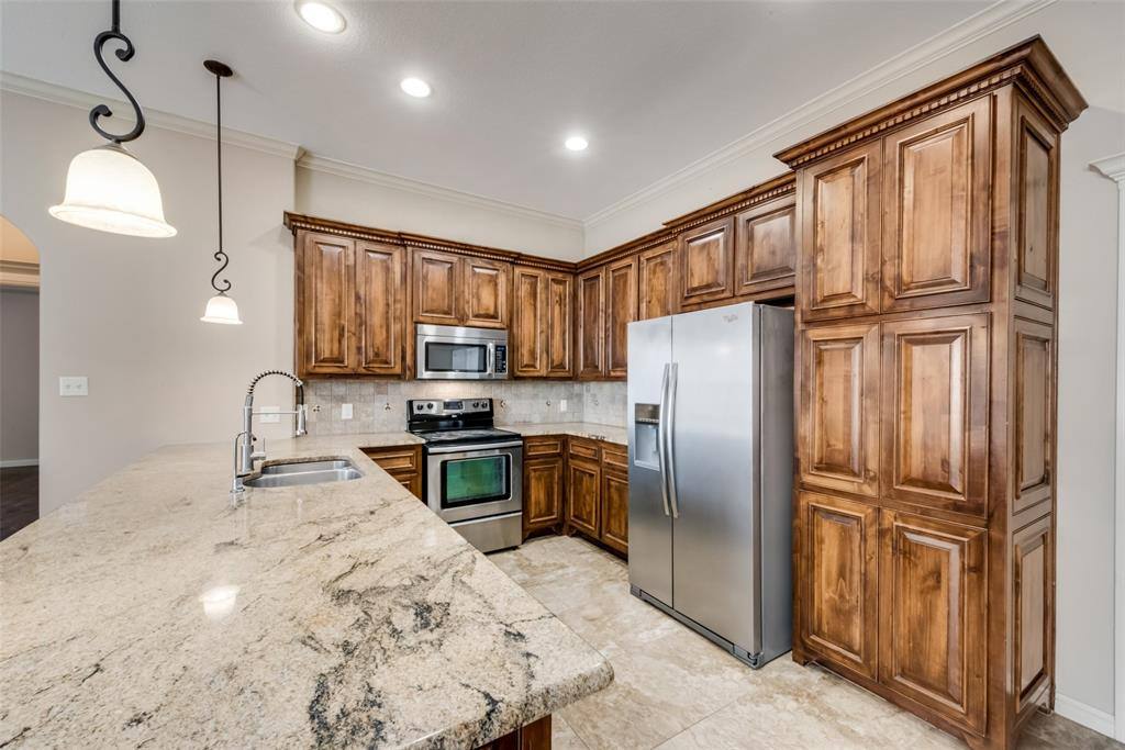 Apartment for rent at 3318 Crystal Clear Court, Granbury, TX 76049